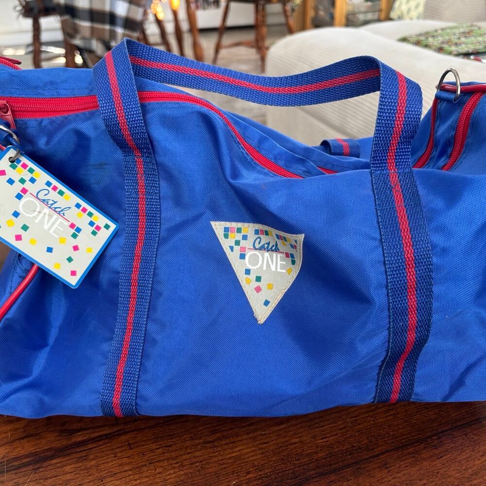 Vintage “Catch One” 80s 90s Retro Core Athletic Style Zip Up Gym Bag